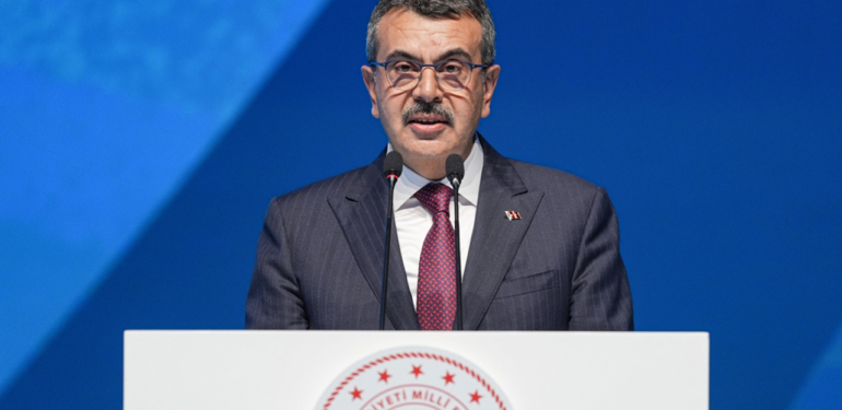 Bakan Tekin açıkladı: Pazartesi günü okullarda ilk ders ‘Çanakkale’den Gazze’ye Vatan Savunması’ olacak