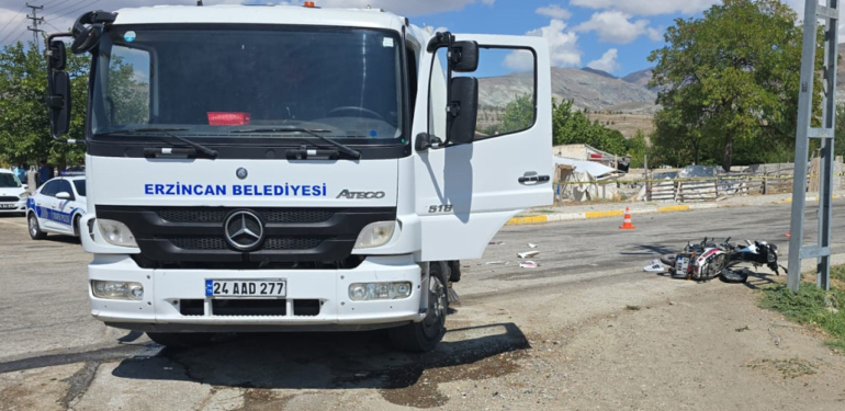 Erzincan’da temizlik aracı ile motosiklet çarpıştı: 14 yaşındaki Yusuf öldü